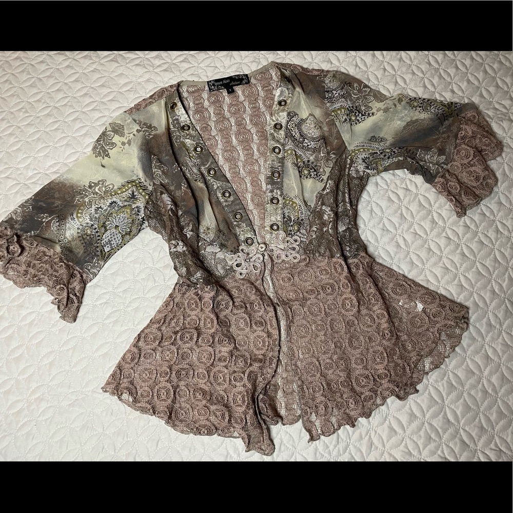 Womens blouse - Picture 12 of 14